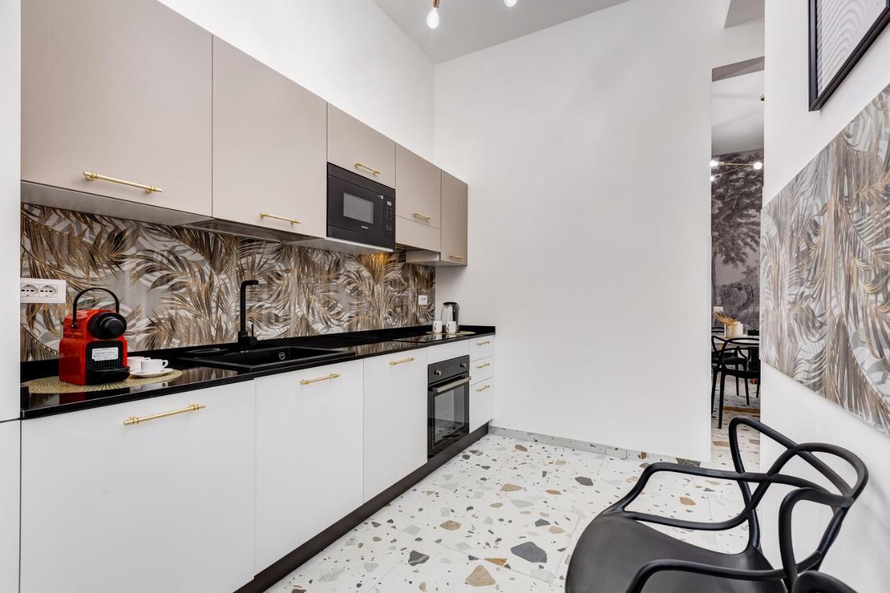 Villa Chiara - A New Luxury Star Is Born In Rome! Екстер'єр фото