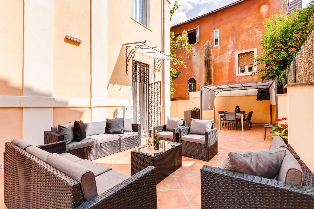 Villa Chiara - A New Luxury Star Is Born In Rome! Екстер'єр фото