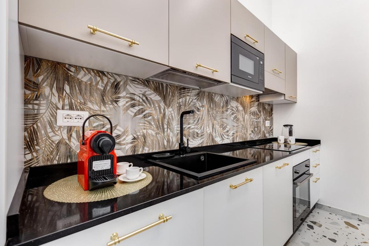 Villa Chiara - A New Luxury Star Is Born In Rome! Екстер'єр фото